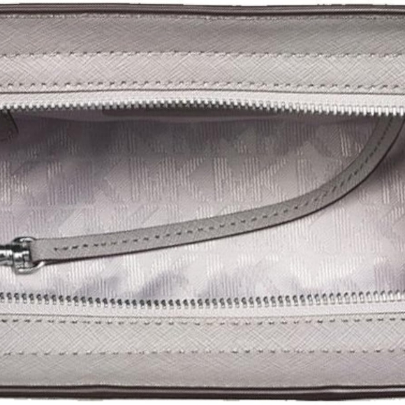 MICHAEL Michael Kors Selma Medium Crossbody - Picture 2 of 5